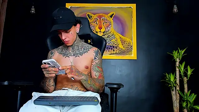 Snapshot of Aron_ford chatting on 16, 12, 2024 Aron ford online show from 16, 12, 2024