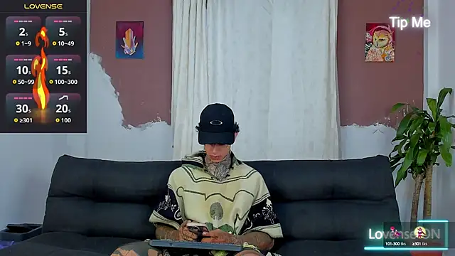 Snapshot of Aron_ford chatting on 10, 10, 2025 Aron ford online show from 10, 10, 2025