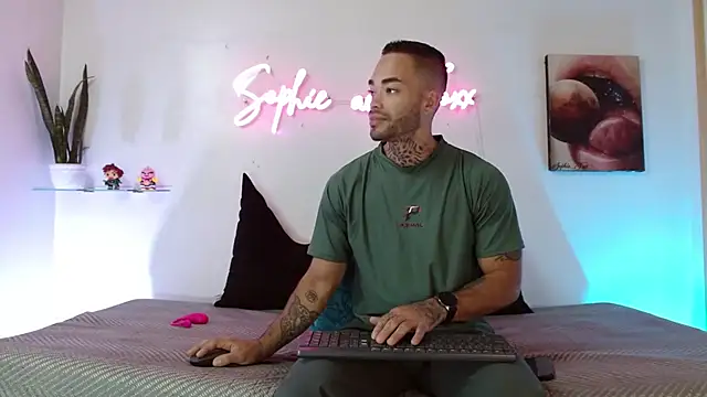 SophieFoxx17 online show from 25, 5, 2026