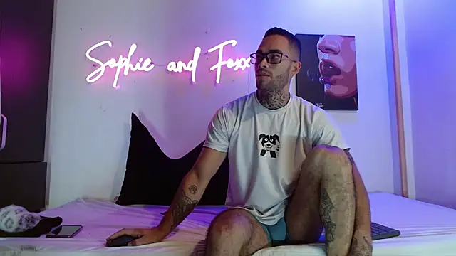 SophieFoxx17 online show from 2, 7, 2026