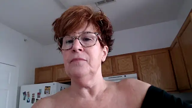 Snapshot of plusizebigbooty chatting on 7, 12, 2024 plusizebigbooty online show from 7, 12, 2024