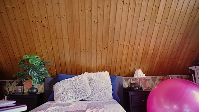 TessaWinter online show from 12, 9, 2025