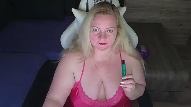 Snapshot of MolligSpielle chatting on 23, 2, 2026 MolligSpielle online show from 23, 2, 2026