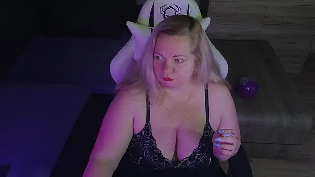 Snapshot of MolligSpielle chatting on 4, 2, 2026 MolligSpielle online show from 4, 2, 2026