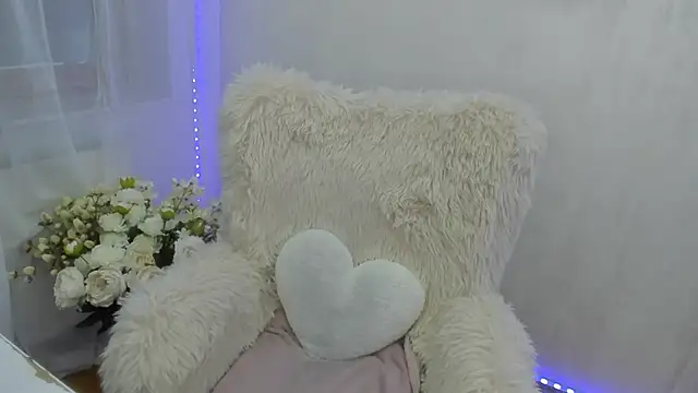 ElisaBaxter online show from 8, 4, 2026