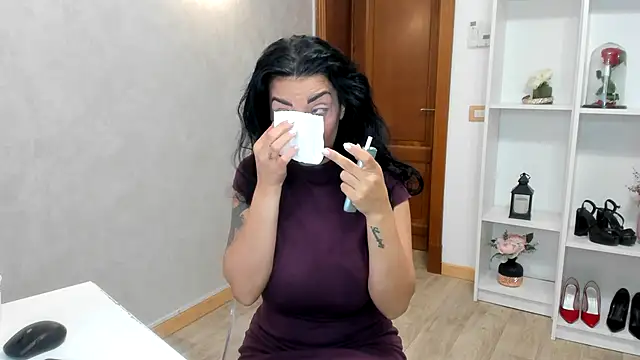 ElisaBaxter online show from 4, 10, 2025