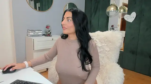 ElisaBaxter online show from 2, 11, 2025