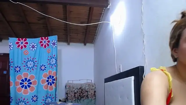 Nicolle Milf online show from 15, 11, 2025