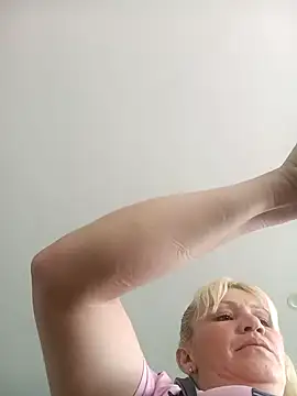 Nicolle Milf online show from 13, 1, 2025