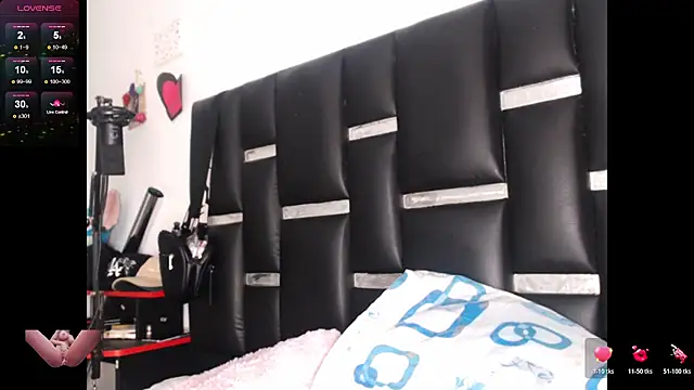 Danae 999 online show from 10, 4, 2026