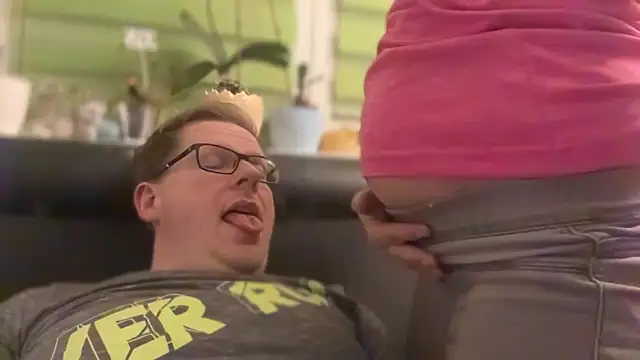 Snapshot of AnnualSunrise chatting on 10, 2, 2025 AnnualSunrise online show from 10, 2, 2025