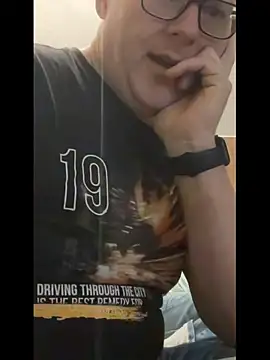 Snapshot of AnnualSunrise chatting on 3, 11, 2025 AnnualSunrise online show from 3, 11, 2025