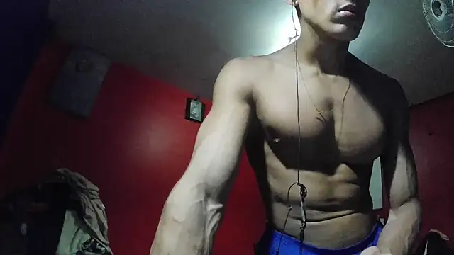 Snapshot of crazylatinguyy chatting on 4, 2, 2026 crazylatinguyy online show from 4, 2, 2026