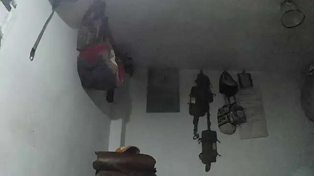 Snapshot of crazylatinguyy chatting on 4, 12, 2025 crazylatinguyy online show from 4, 12, 2025