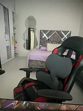 ValleryParker online show from 24, 6, 2026
