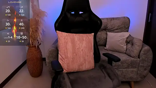 chloerossi online show from 5, 3, 2026