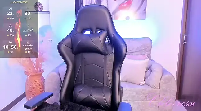 chloerossi online show from 13, 12, 2024