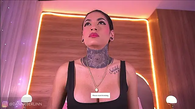 Snapshot of danna_berlin_ chatting on 13, 2, 2026 danna berlin online show from 13, 2, 2026