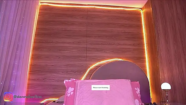 danna berlin  online show from 6, 3, 2026