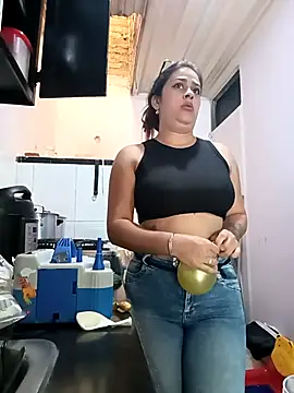 Latina sexy1 online show from 3, 10, 2025