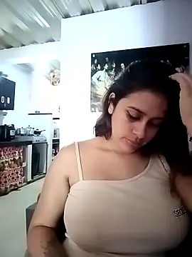 Latina sexy1 online show from 26, 3, 2026