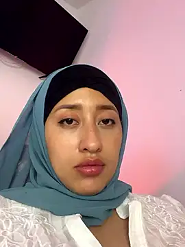 adila anich online show from 4, 12, 2024