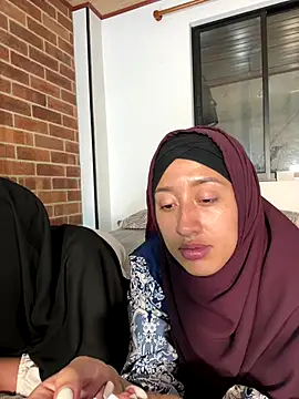 adila anich online show from 20, 11, 2025