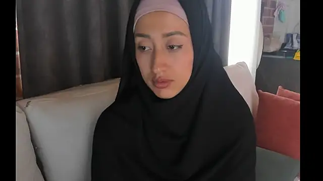 adila anich online show from 13, 3, 2026