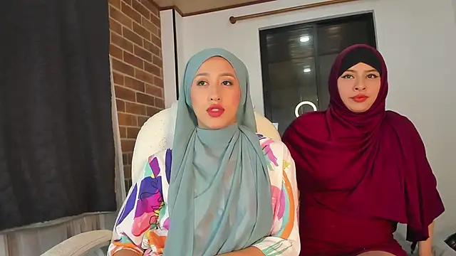 adila anich online show from 5, 11, 2025