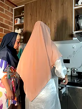 adila anich online show from 30, 11, 2025