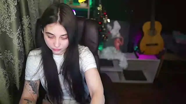 delicatedBailey online show from 14, 2, 2025