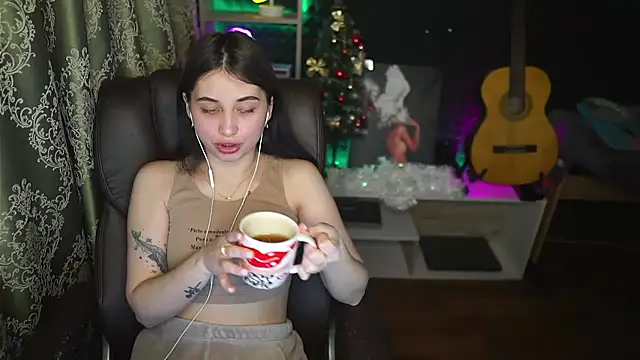 delicatedBailey online show from 10, 3, 2025