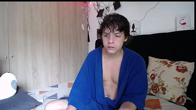 Santiago kiler online show from 24, 2, 2026