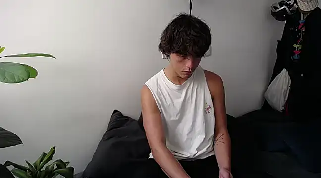 Santiago kiler online show from 24, 2, 2025