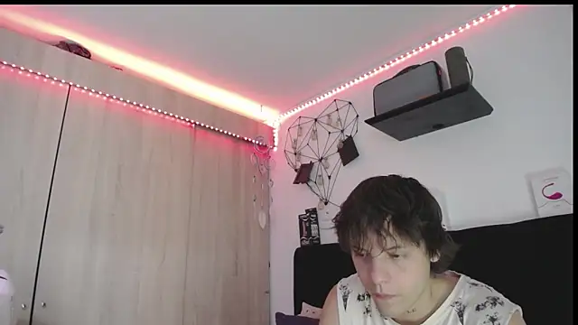 Santiago kiler online show from 5, 3, 2026