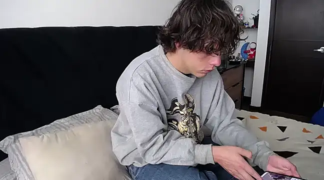 Santiago kiler online show from 18, 2, 2025