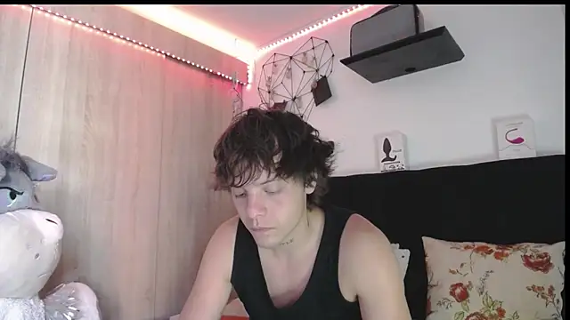 Santiago kiler online show from 2, 3, 2026