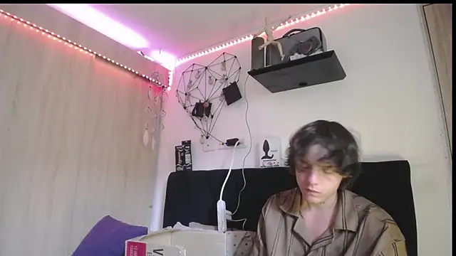 Santiago kiler online show from 7, 6, 2026