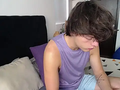 Santiago kiler online show from 15, 2, 2025