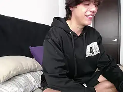 Santiago kiler online show from 8, 3, 2025