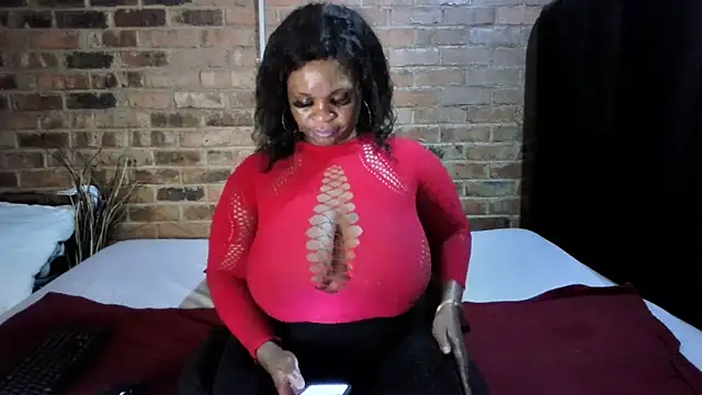 Snapshot of DIRTIENASTY chatting on 25, 2, 2026 DIRTIENASTY online show from 25, 2, 2026