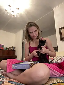 LeyaJohnson online show from 9, 10, 2025