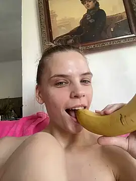 LeyaJohnson online show from 30, 1, 2025