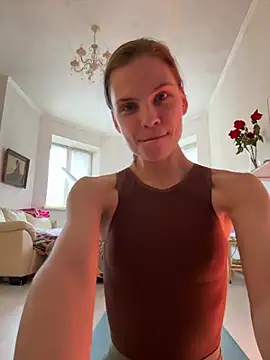 Snapshot of LeyaJohnson chatting on 14, 2, 2026 LeyaJohnson online show from 14, 2, 2026