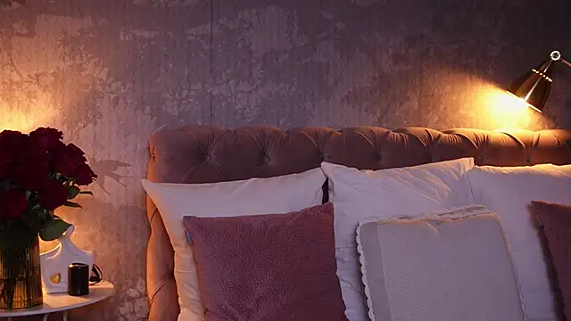 Snapshot of AngelaFay chatting on 27, 1, 2025 AngelaFay online show from 27, 1, 2025