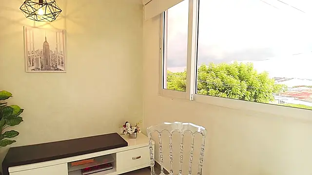 Sassy--Girl online show from 6, 10, 2025