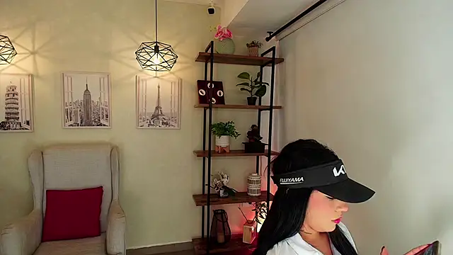 Sassy--Girl online show from 11, 2, 2026