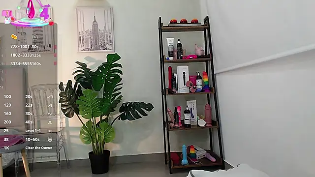 Sassy--Girl online show from 15, 3, 2025