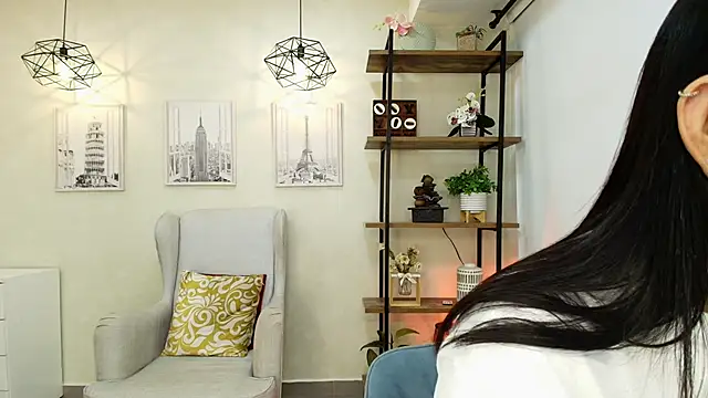 Sassy--Girl online show from 14, 6, 2026