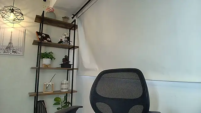 Sassy--Girl online show from 19, 3, 2026